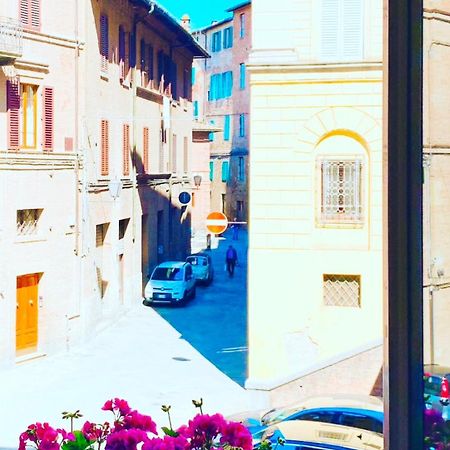 B&B Le Camere Di Livia Siena Dış mekan fotoğraf