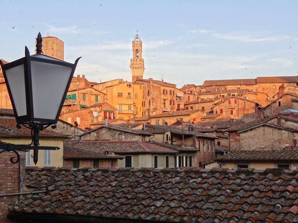 B&B Le Camere Di Livia Siena Dış mekan fotoğraf