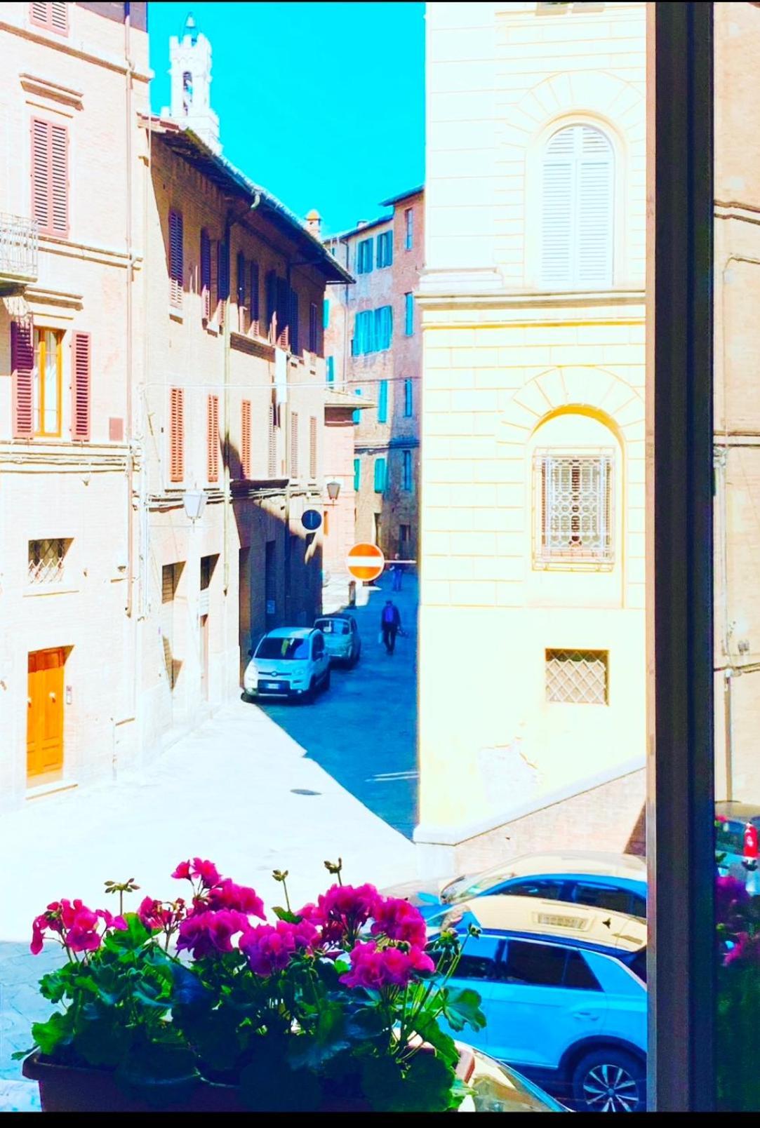 B&B Le Camere Di Livia Siena Dış mekan fotoğraf